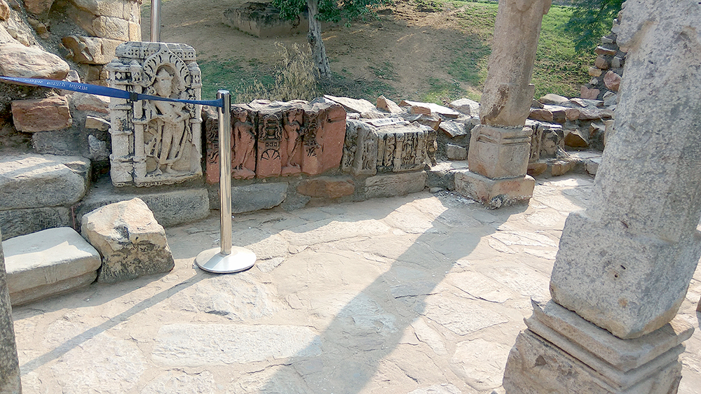 Qutab Minar in Delhi_1