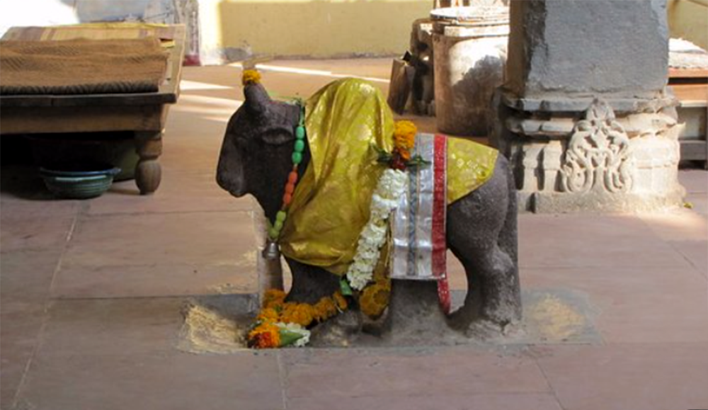 small rare idol of Nandi